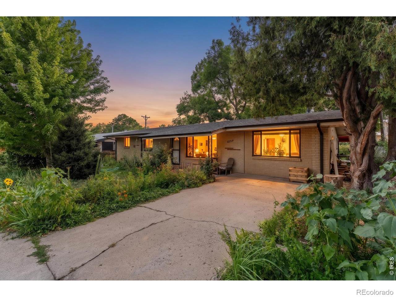 1409 Bross Street - Photo 1