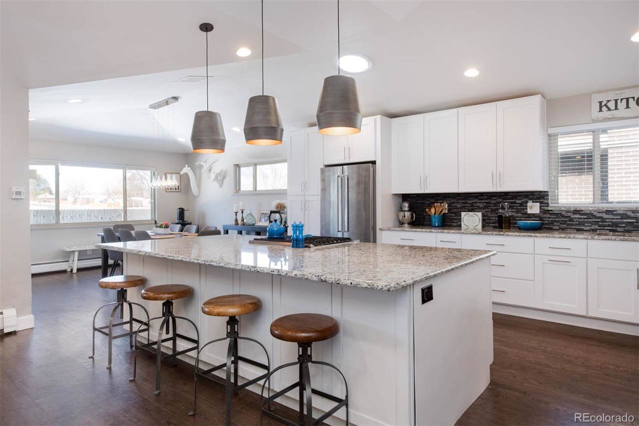 505 Magnolia Lane - Photo 1