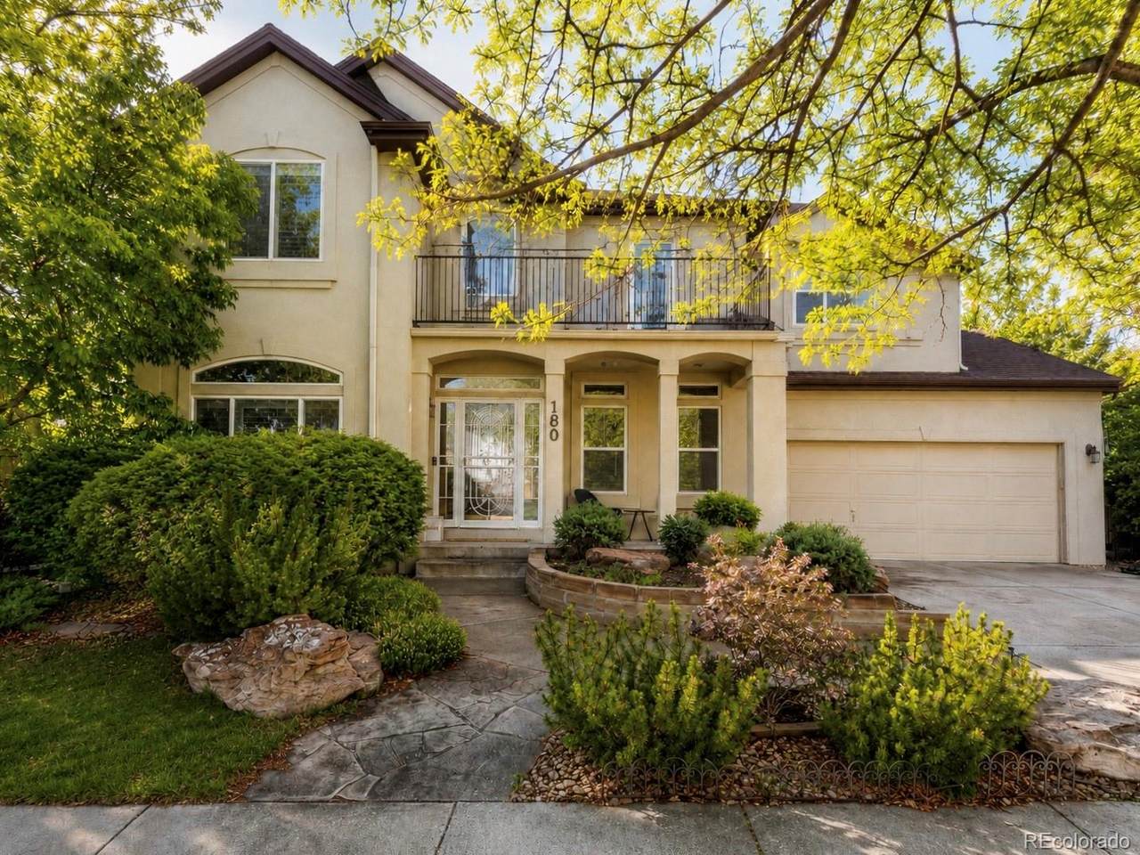 180 Oneida Street - Photo 1