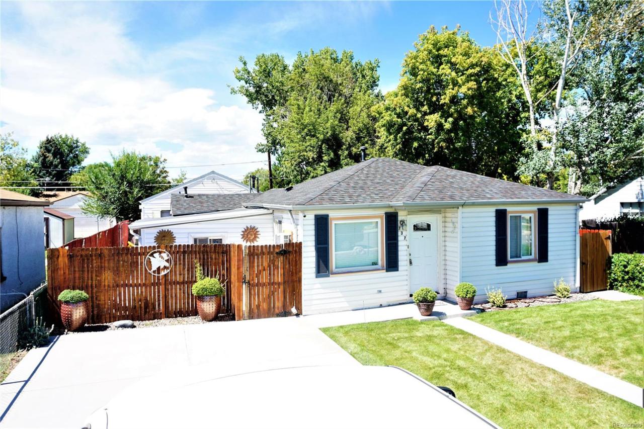 737 Vrain Street - Photo 1