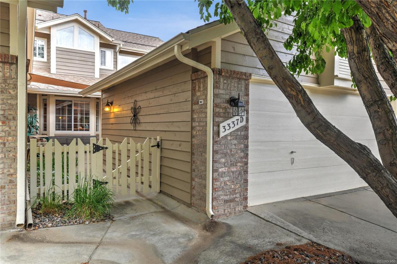 3337 114th Circle - Photo 1