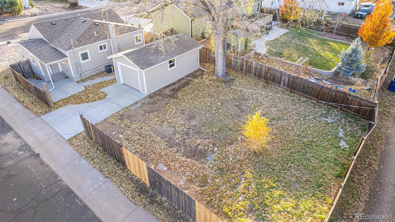 173 Buchanan Avenue - Photo 1