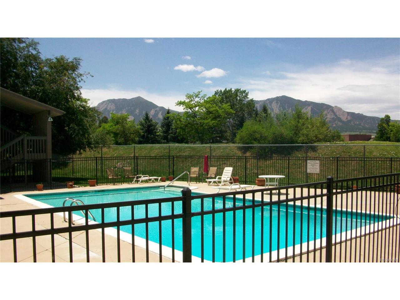 625 Manhattan Place - Photo 1