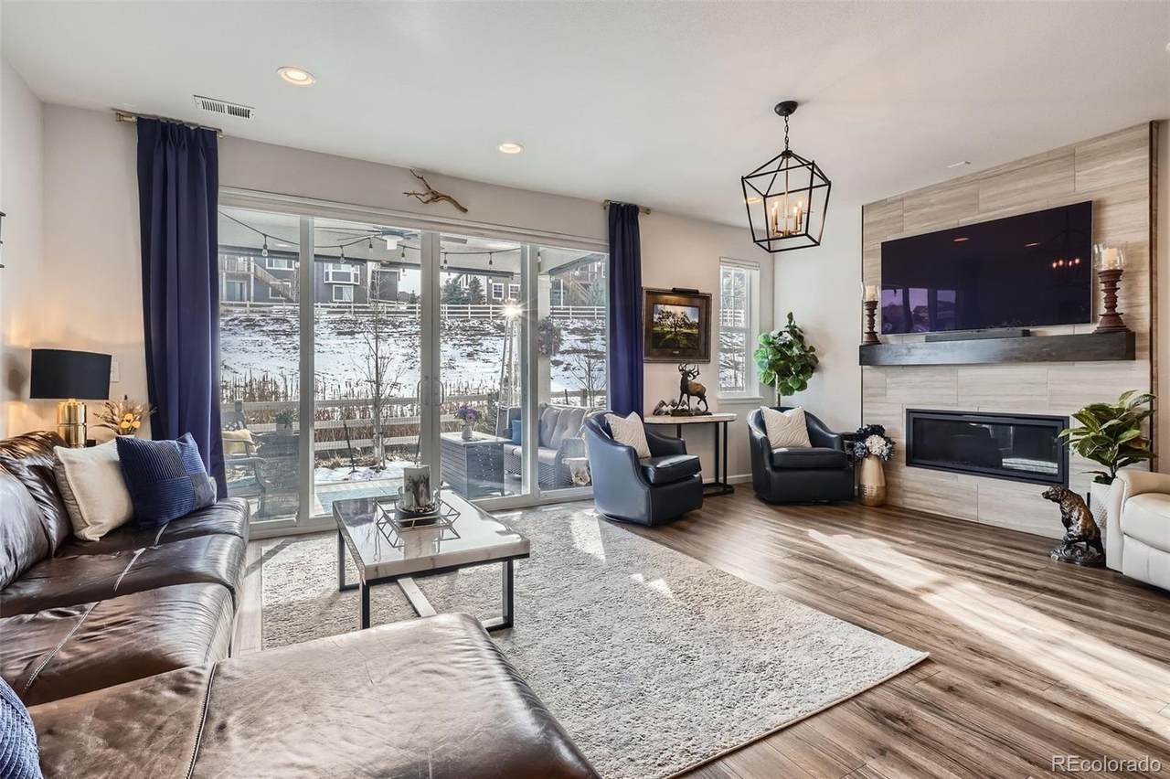 1784 Cade Avenue - Photo 1