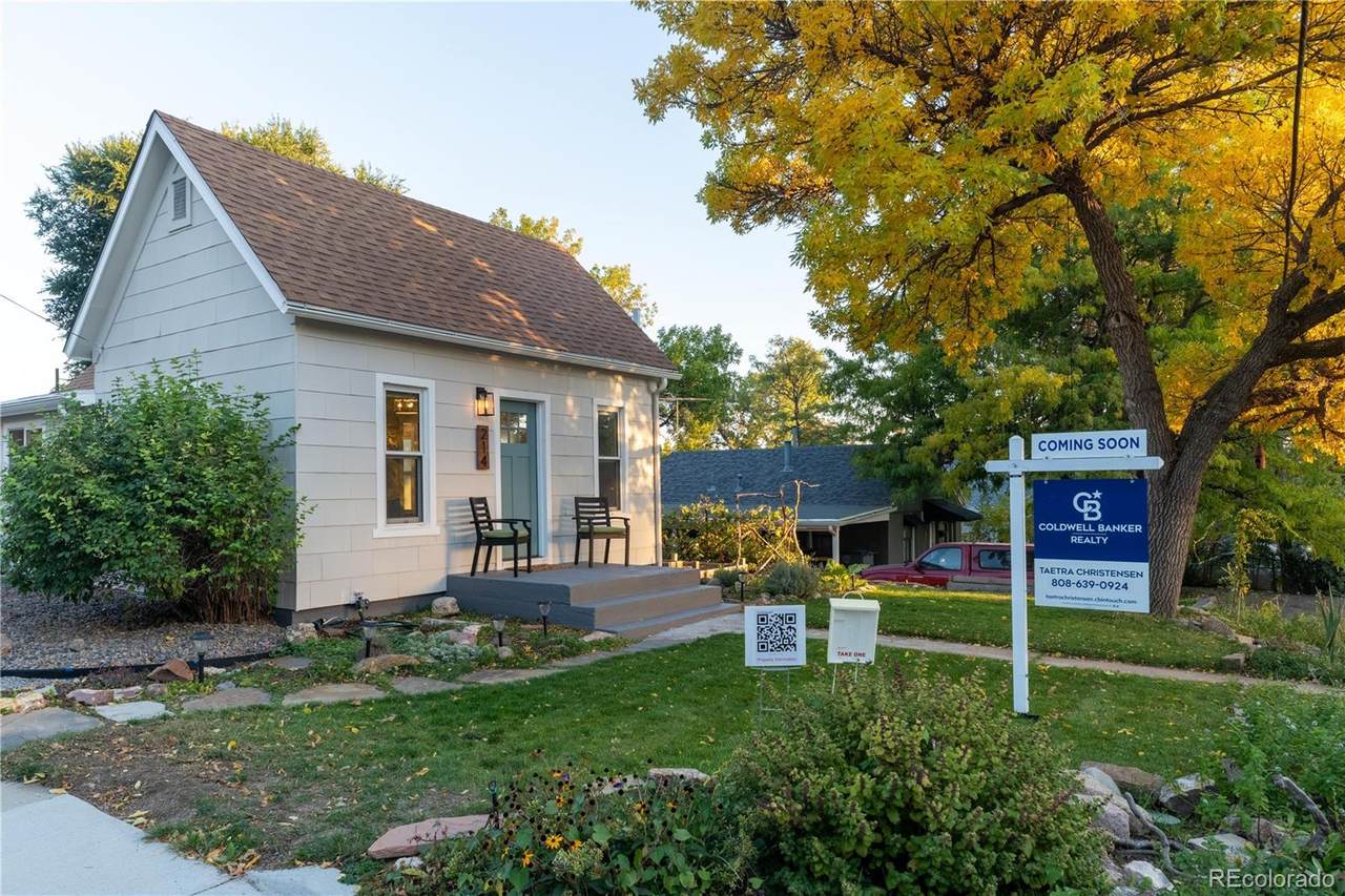 214 Sunset Street - Photo 1
