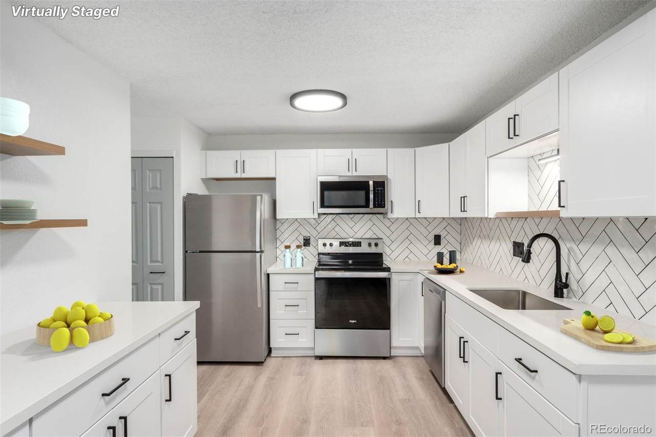 3470 Poplar Street - Photo 1