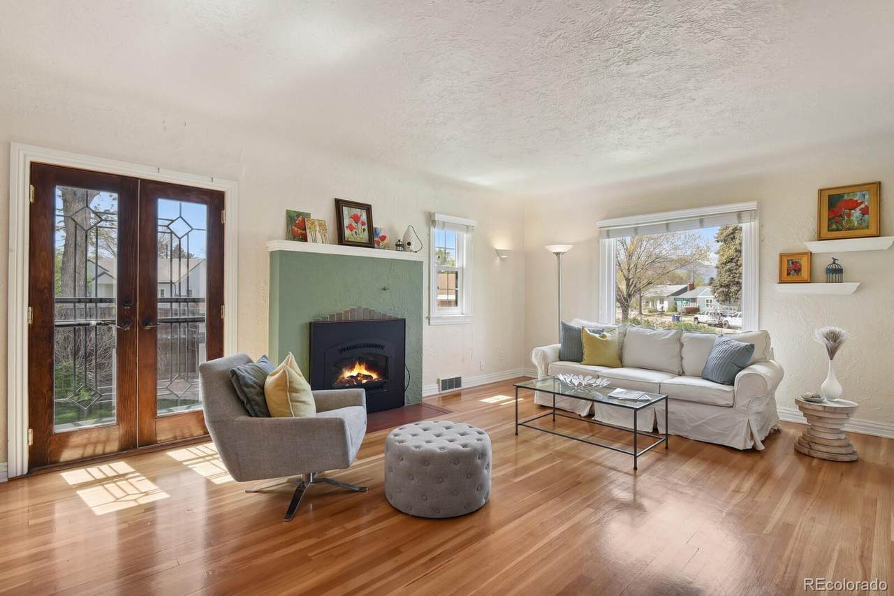 1003 Institute Street - Photo 1