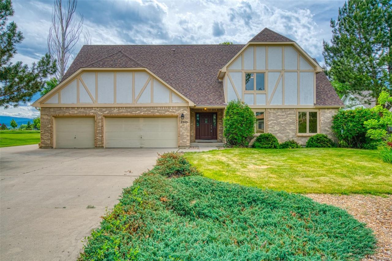 7523 Estate Circle - Photo 1