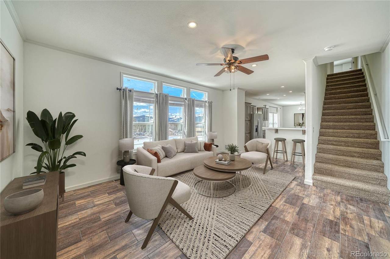 902 6th Street - Photo 1