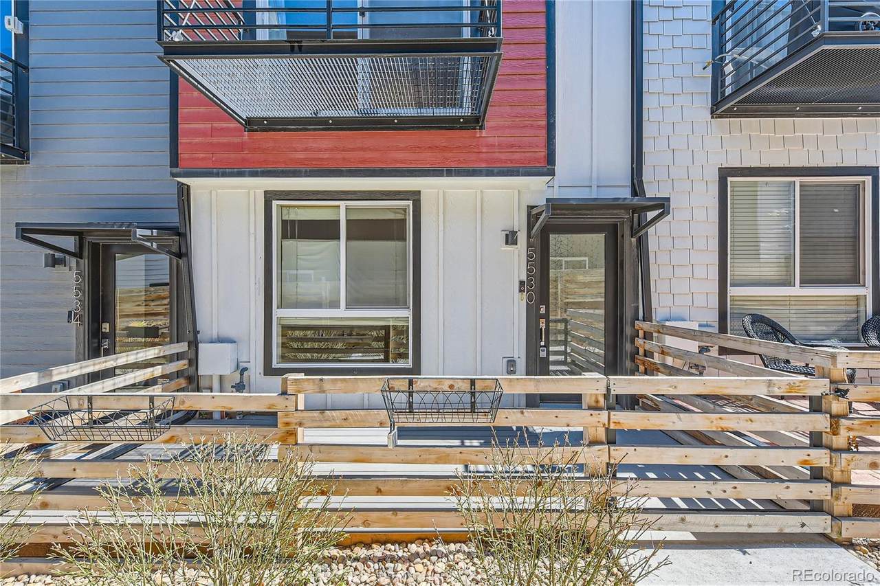 5530 11th Place - Photo 1