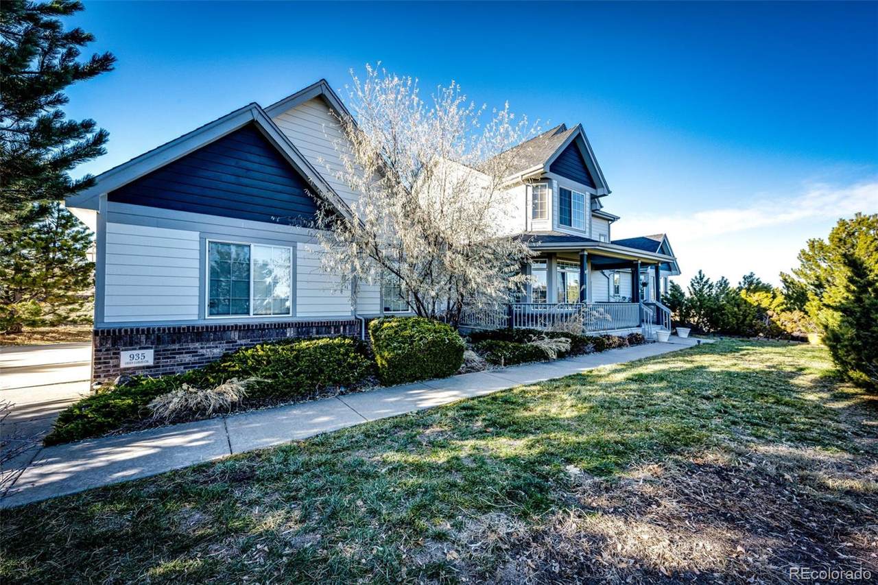 935 Green Gables Circle - Photo 1