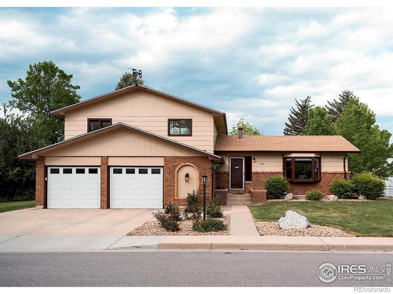 2562 Tupelo Drive - Photo 1
