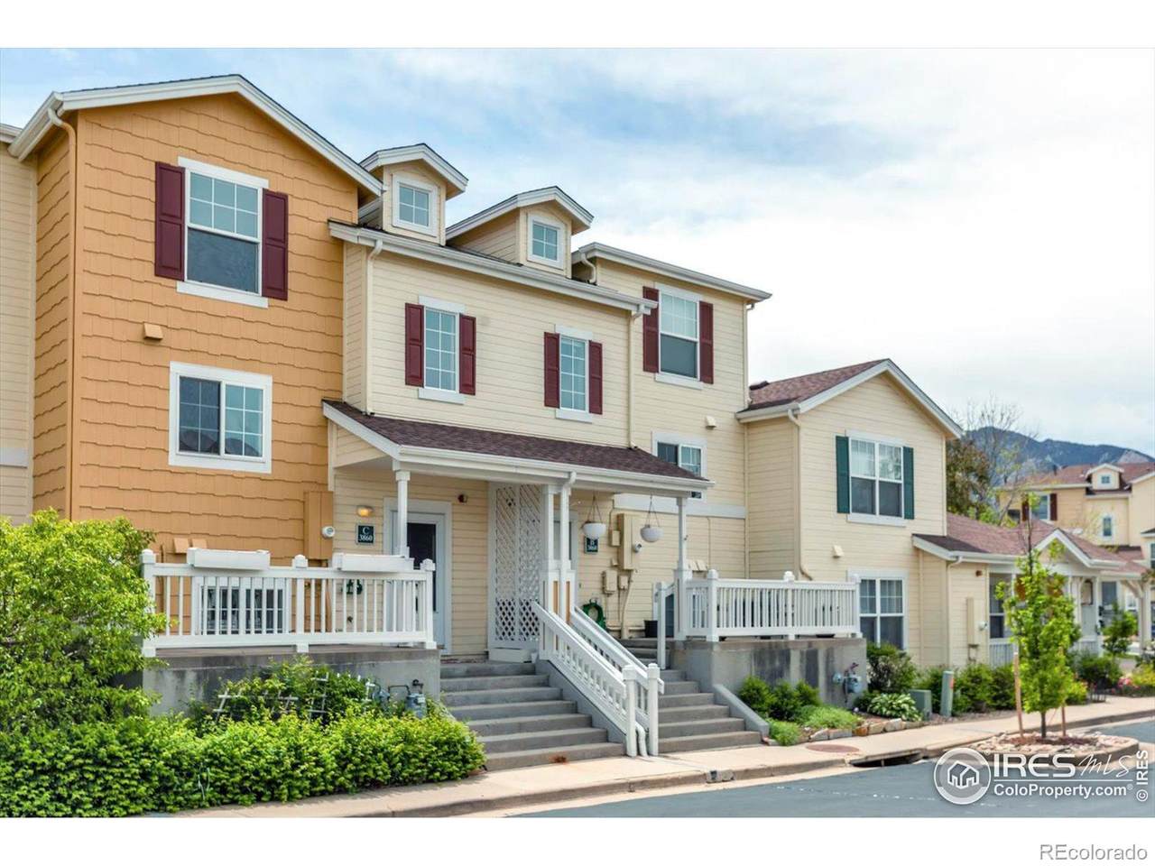 3860 Colorado Avenue - Photo 1