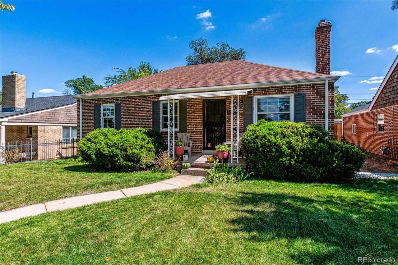 1610 Spruce Street - Photo 1