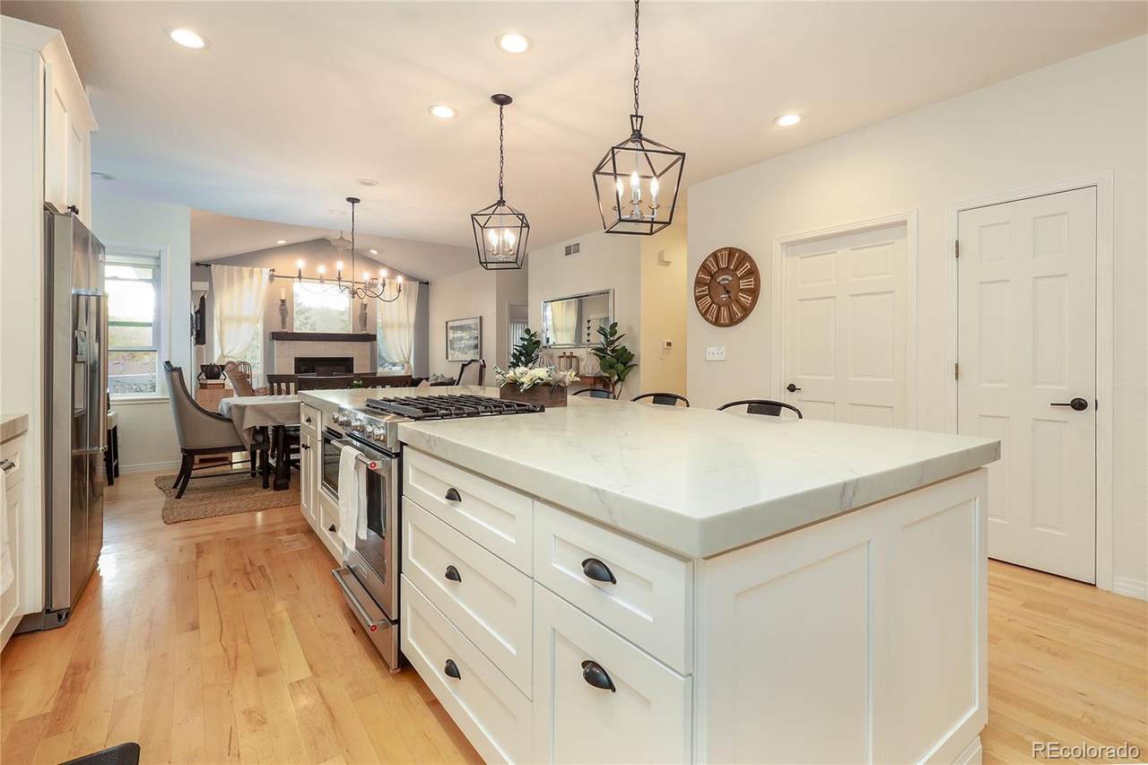 1905 Union Place - Photo 1