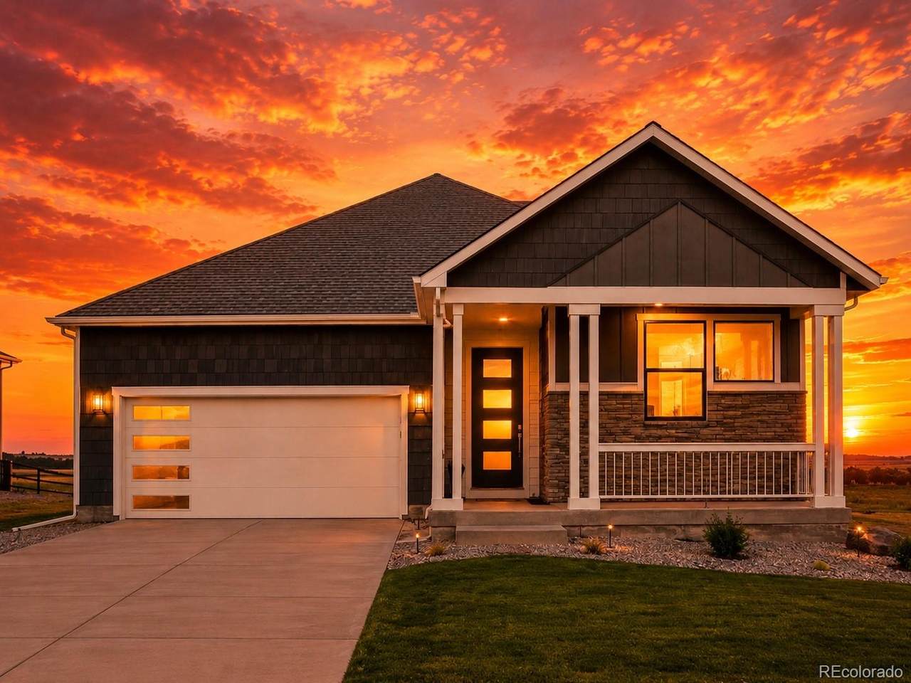 42998 Colonial Trail - Photo 1