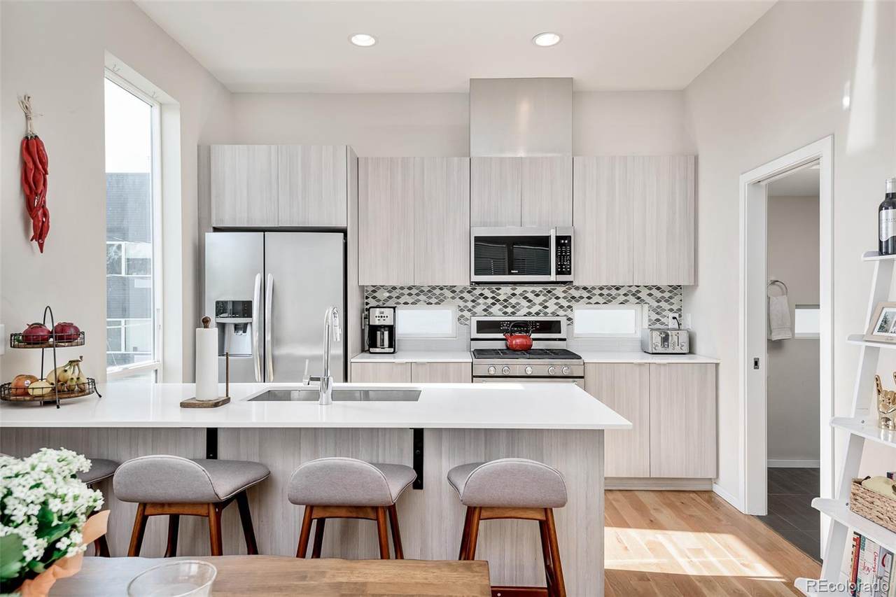 3254 Federal Boulevard - Photo 1