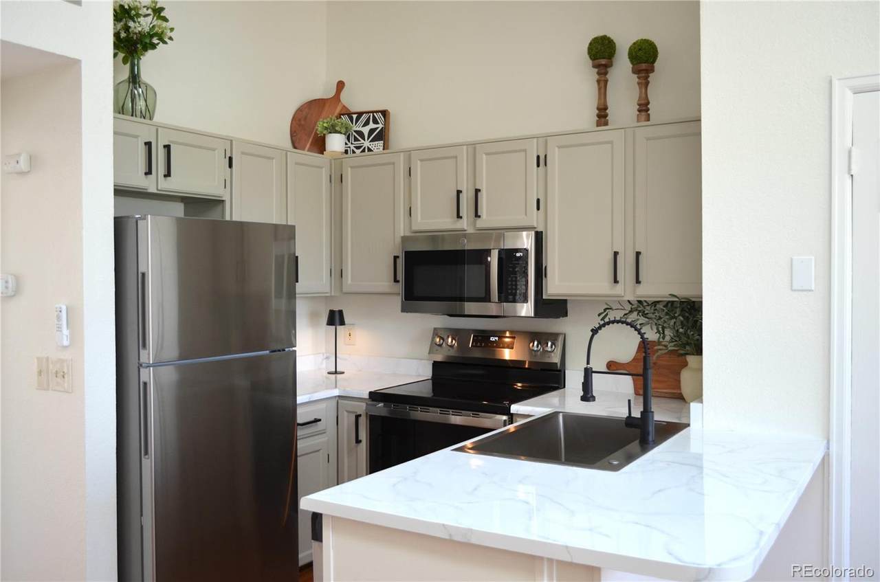 839 Summer Drive - Photo 1