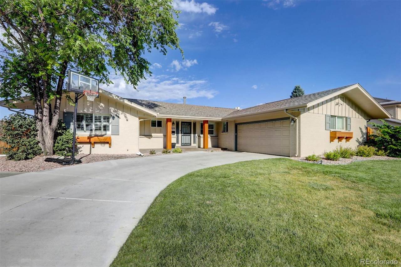 3211 Holly Place - Photo 1