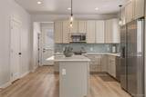 10704 Willow Avenue - Photo 8