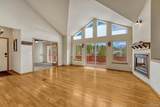 131 Golden Court - Photo 11
