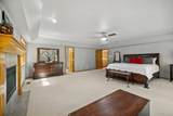 1325 Embassy Court - Photo 22