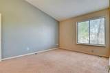 864 London Green Way - Photo 18