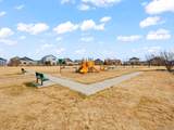 822 Settlers Drive - Photo 36