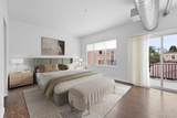 220 Roslyn Street - Photo 17