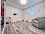 555 Everett Street - Photo 19