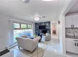555 Everett Street - Photo 6