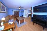 2915 Lansing Way - Photo 2