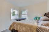 452 Perry Street - Photo 16