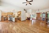 1860 Manor Lane - Photo 29