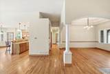 1860 Manor Lane - Photo 43