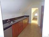 324 Oak Street - Photo 18