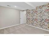 5930 Venus Avenue - Photo 32