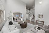 2109 Wood Thrush Way - Photo 3