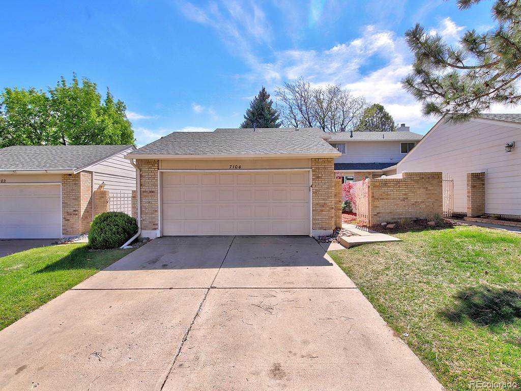 7104 Vine Circle - Photo 1
