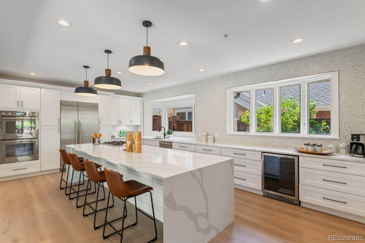 2552 Alameda Avenue - Photo 1