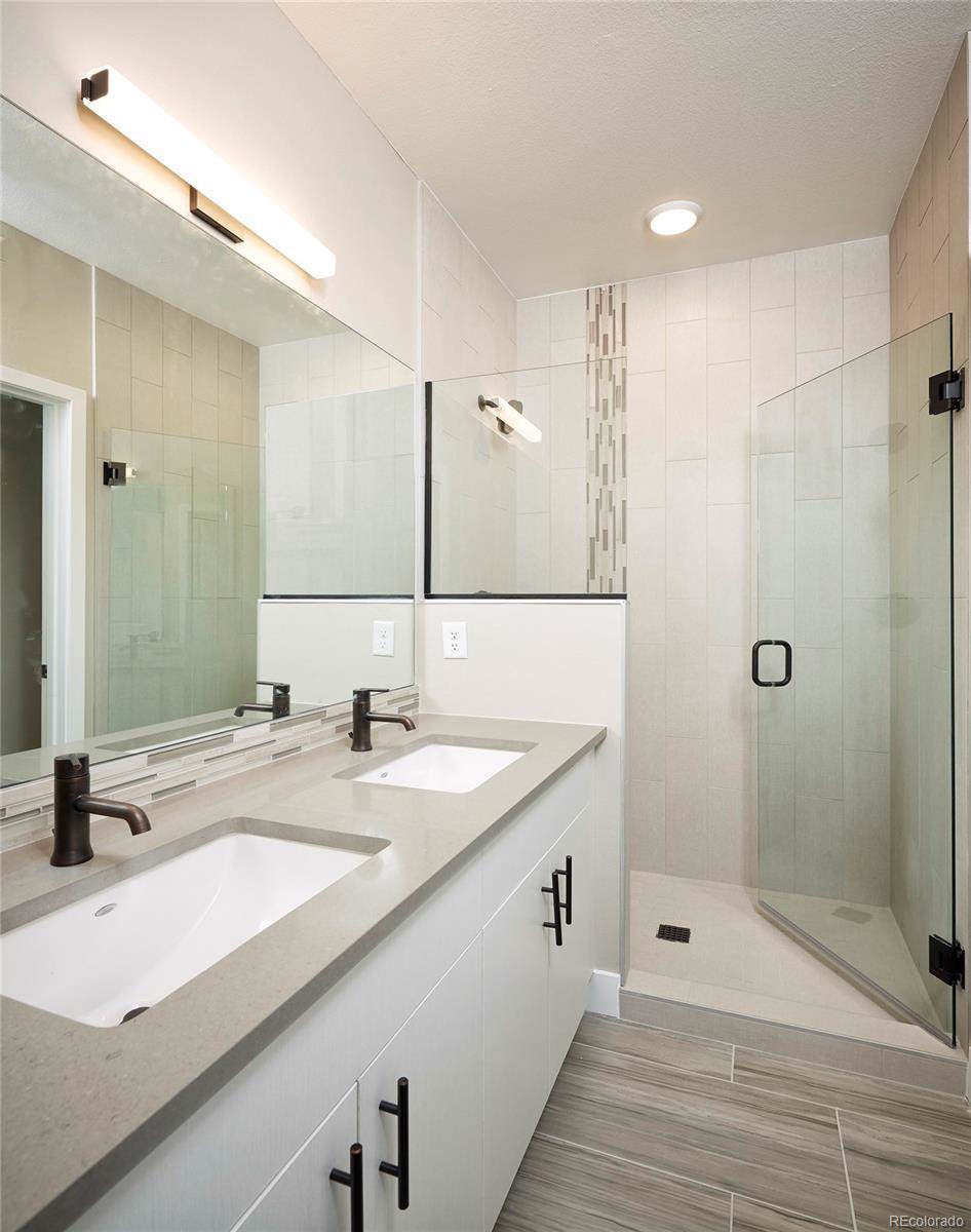 2729 28th Avenue - Photo 1