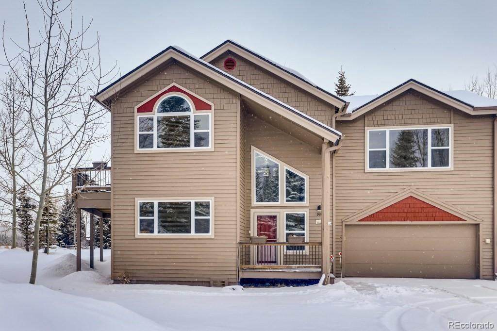 915 Lakepoint Circle - Photo 1