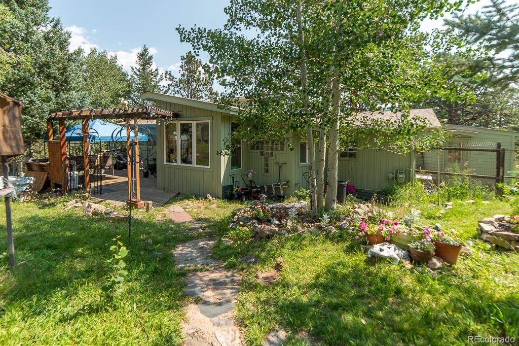 220 Aspen Lane - Photo 1
