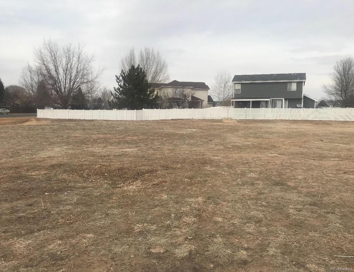 000 Hemlock Drive - Photo 1