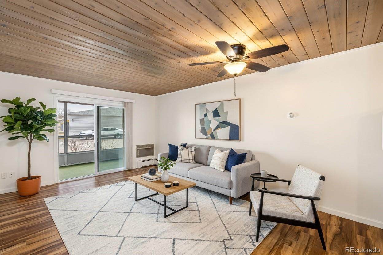 715 Clinton Street - Photo 1