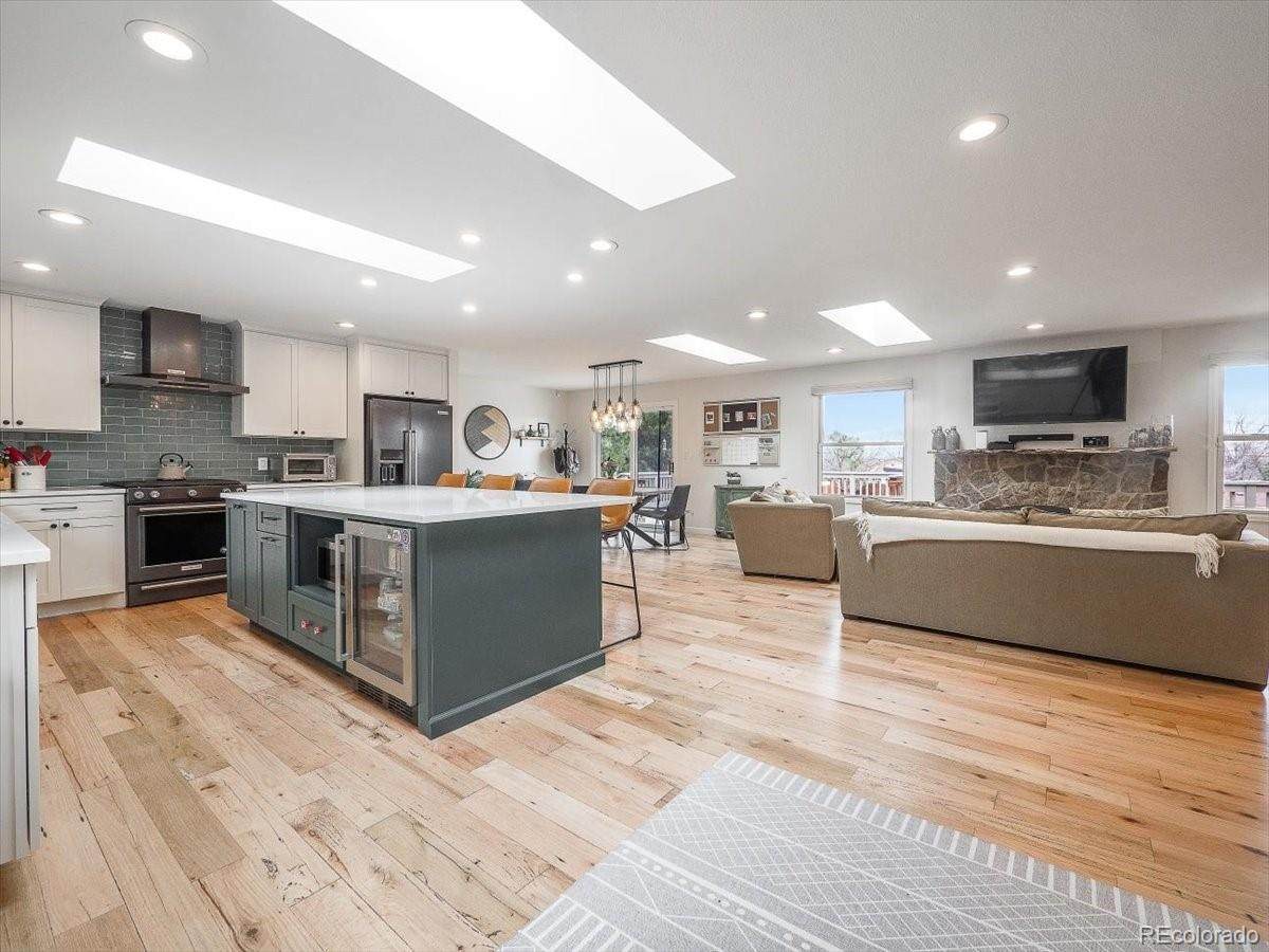 2060 Robb Street - Photo 1