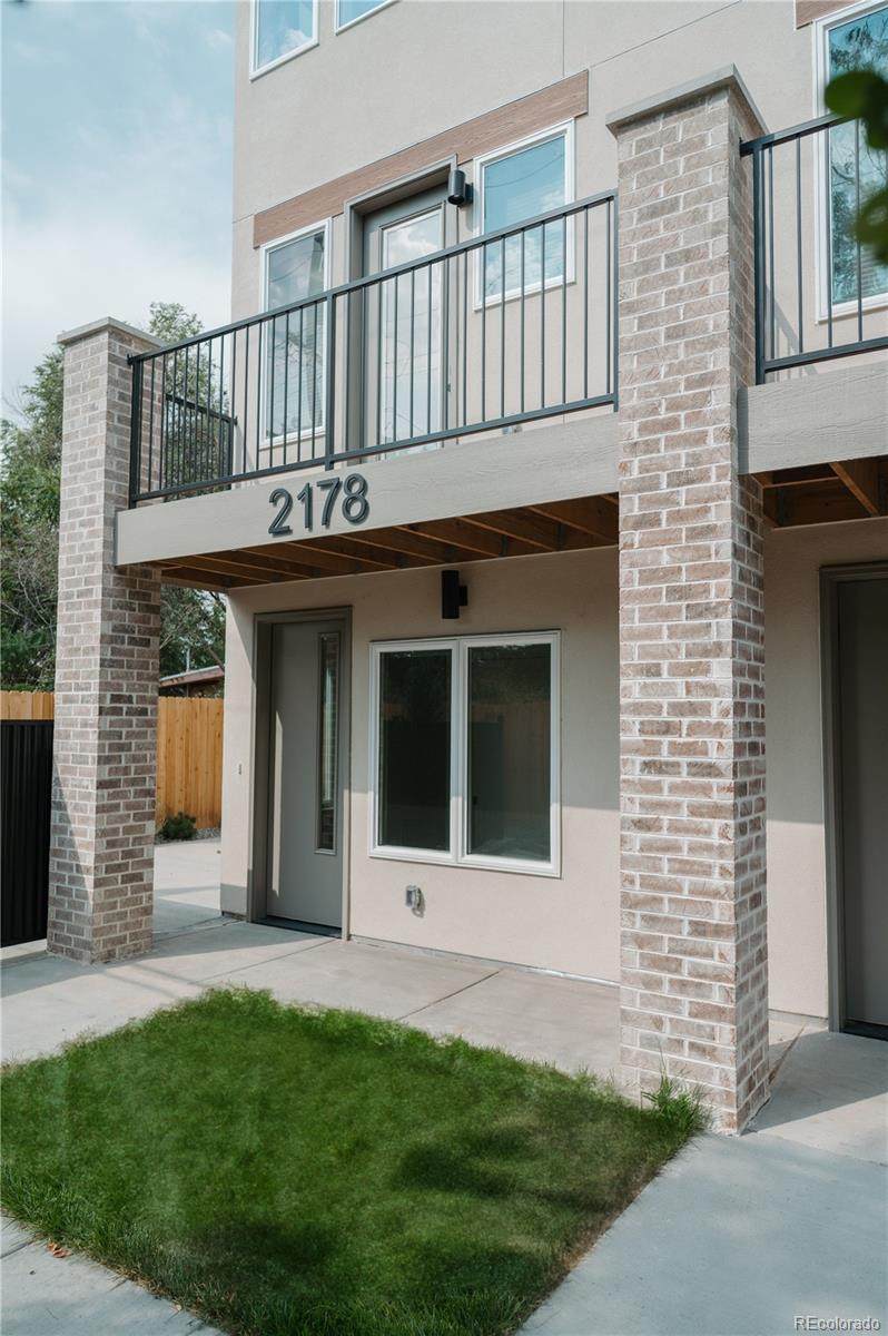 2178 Bellaire - Photo 1