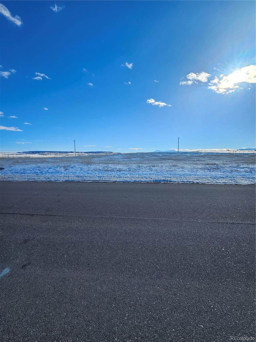  Graneros Road - Photo 1