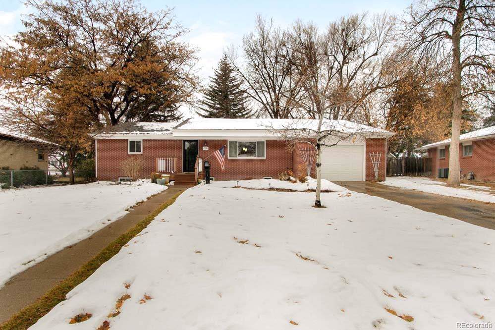1104 Lake Place - Photo 1