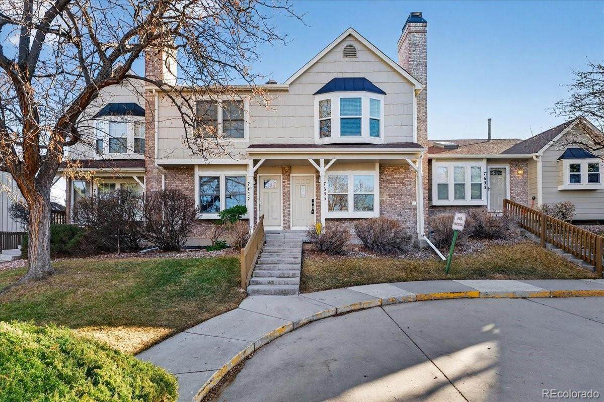 7635 Steele - Photo 1